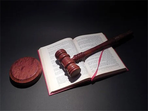 深圳蛇口律師事務(wù)所談自行縮減哺乳期無(wú)法收到賠償